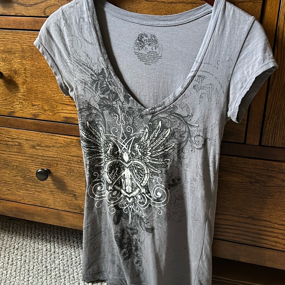 Nice T-shirt heart wings